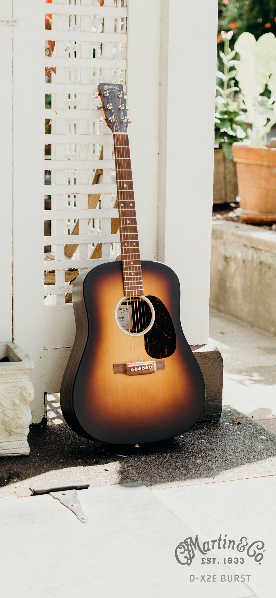 X Series Desktop & Mobile Backgrounds | Martin Guitar